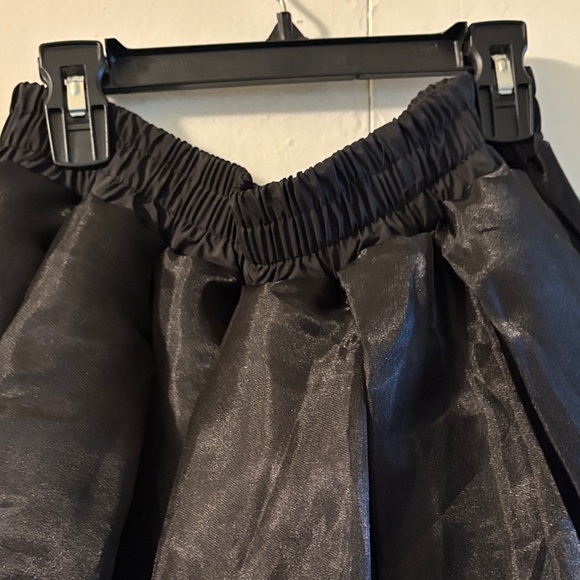 AKIRA Black A-Line Skirt - Picture 3 of 3